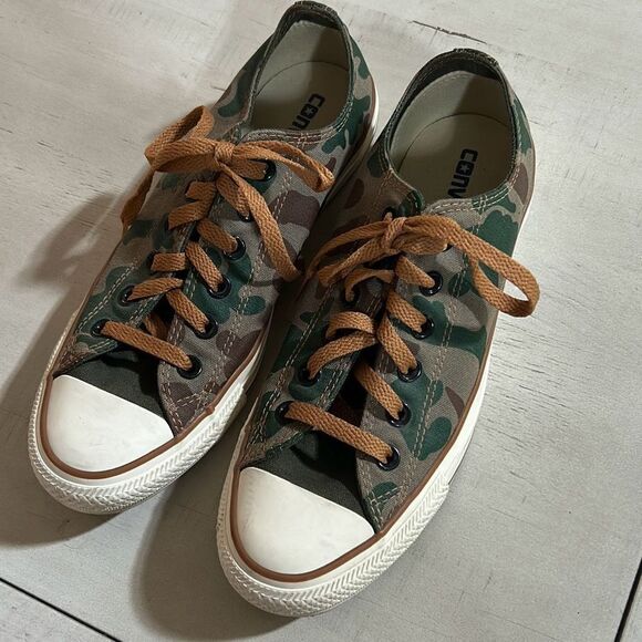 CONVERSE Camo Sneakers Size 8 - Picture 1 of 7